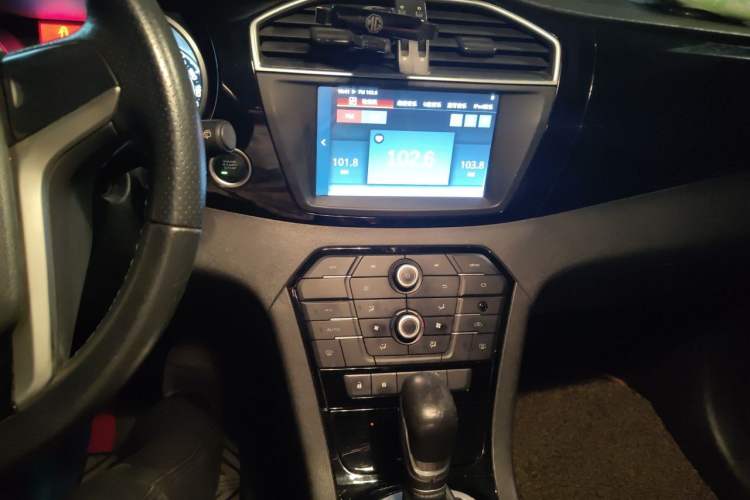 Used MG GS 2016 1.5TGI TST Luxury Edition Audio And AC Panel