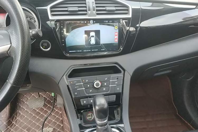Used MG GS 2016 1.5TGI TST Luxury Edition Audio And AC Panel