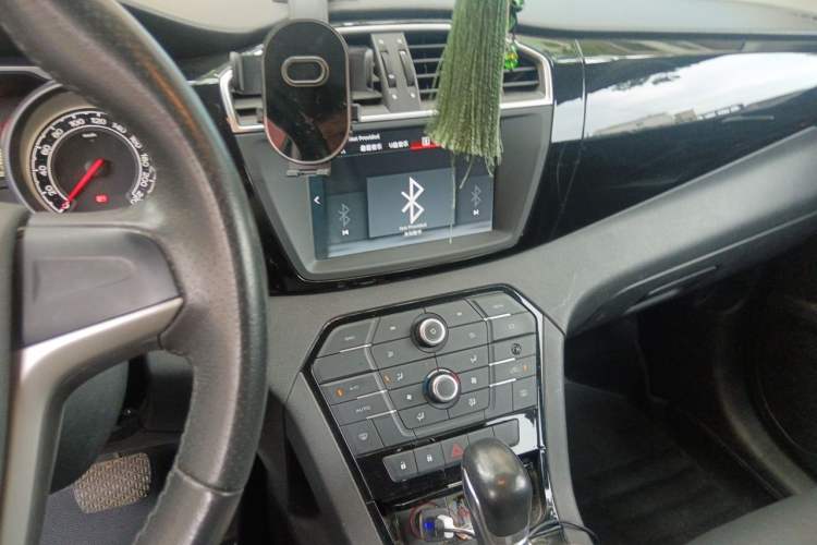 Used MG GS 2016 1.5TGI TST Luxury Edition Audio And AC Panel
