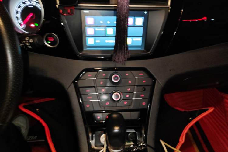 Used MG GS 2016 1.5TGI TST Luxury Edition Audio And AC Panel