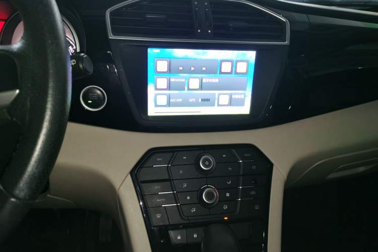 Used MG GS 2016 1.5TGI TST Luxury Edition Audio And AC Panel