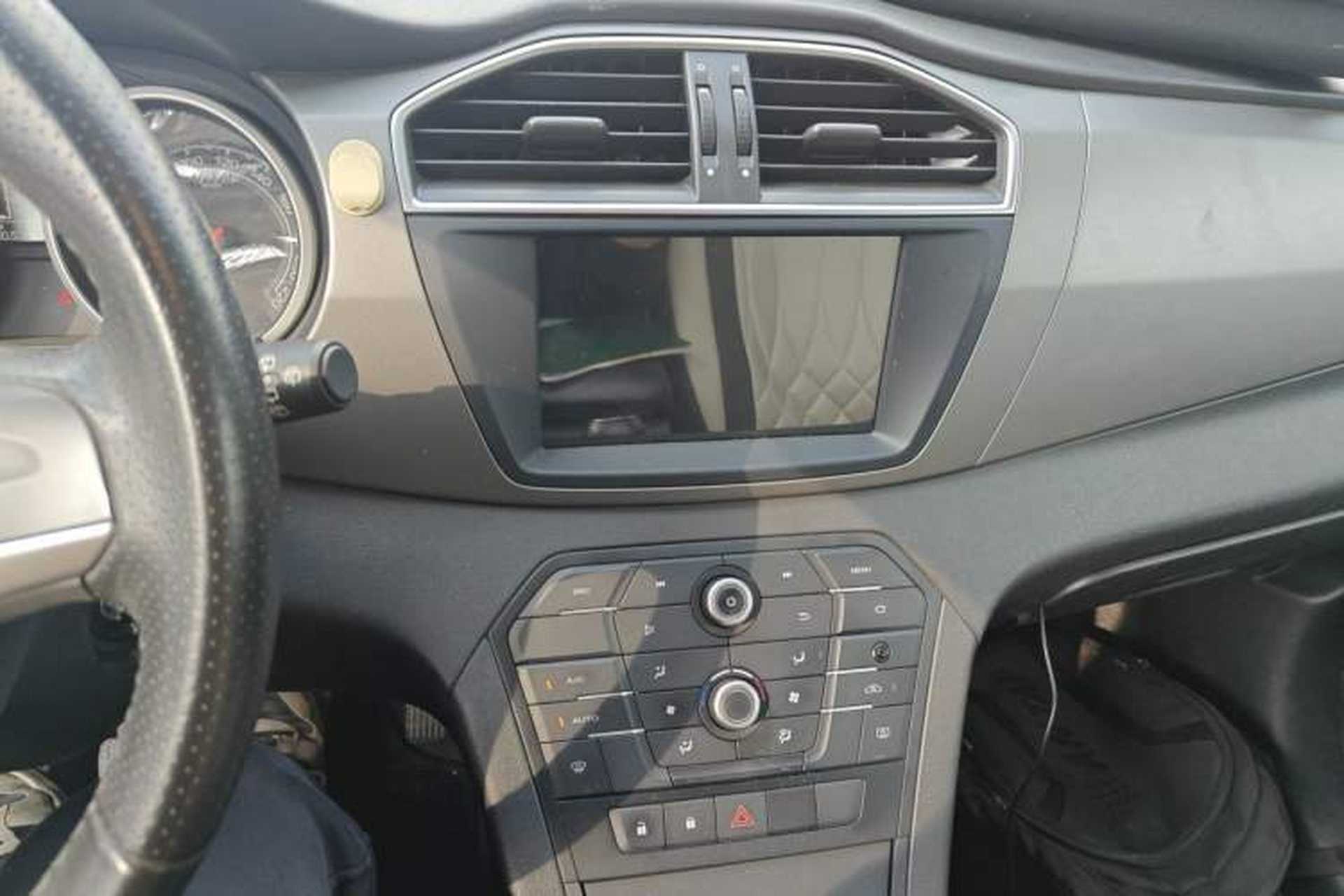Used MG GS 2016 1.5TGI Manual Value Edition Audio And AC Panel