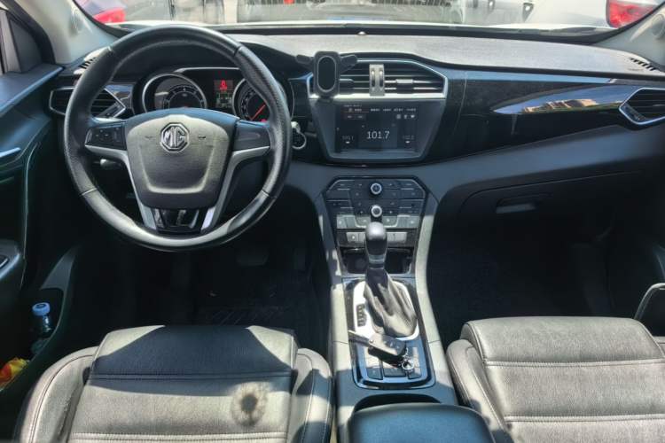 Used MG GS 2016 1.5TGI TST Luxury Edition Center Console