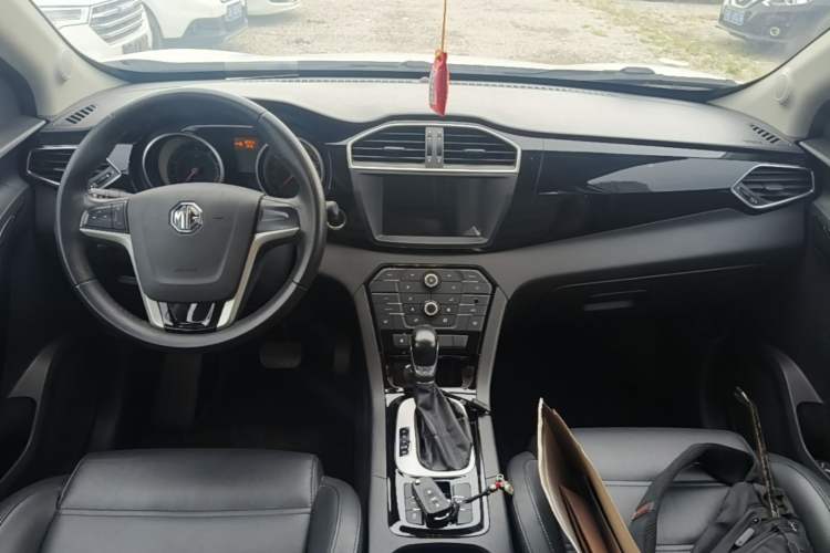Used MG GS 2016 1.5TGI TST Luxury Edition Center Console
