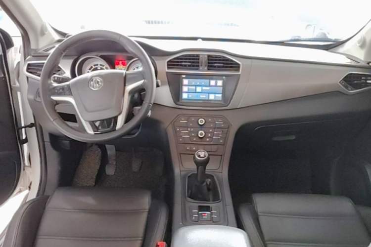 Used MG GS 2016 1.5TGI Manual Value Edition Center Console