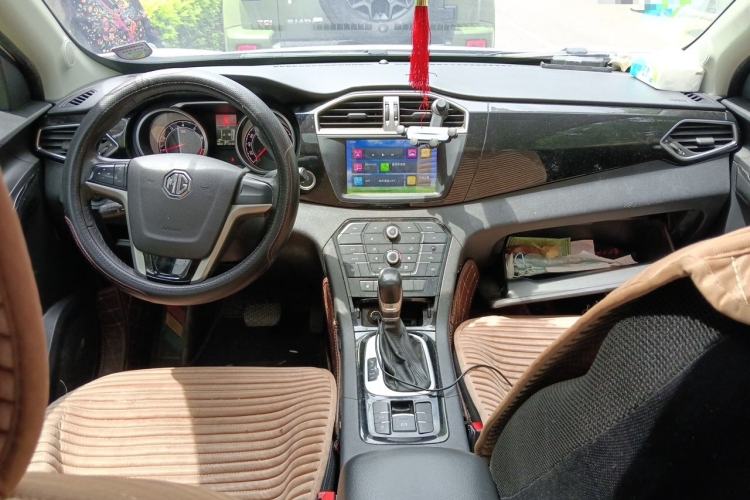 Used MG GS 2016 1.5TGI TST Luxury Edition Center Console