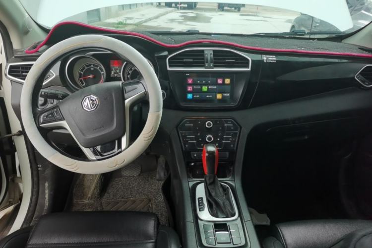 Used MG GS 2016 1.5TGI TST Luxury Edition Center Console