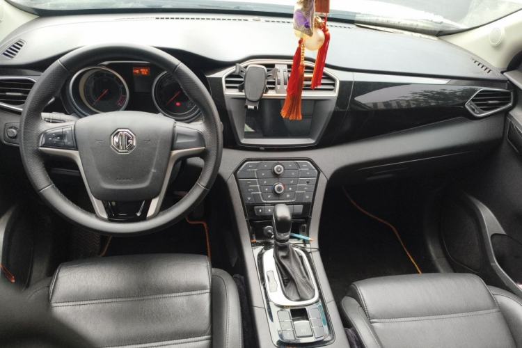 Used MG GS 2016 1.5TGI TST Luxury Edition Center Console