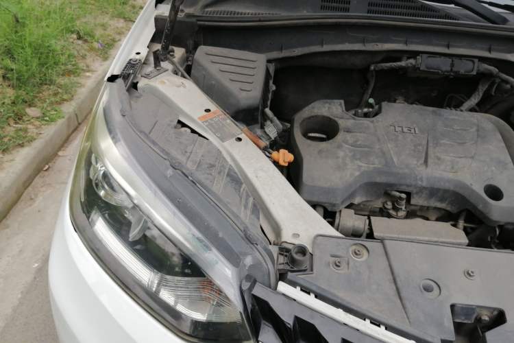 Used MG GS 2016 1.5TGI TST Luxury Edition Engine Bay Right