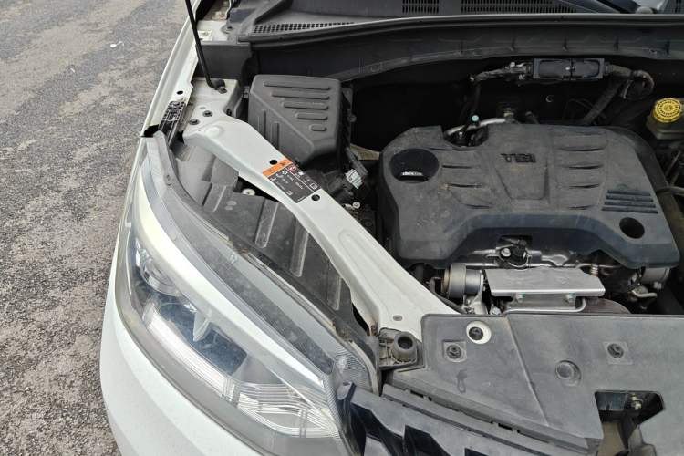 Used MG GS 2016 1.5TGI TST Elite Edition Engine Bay Right