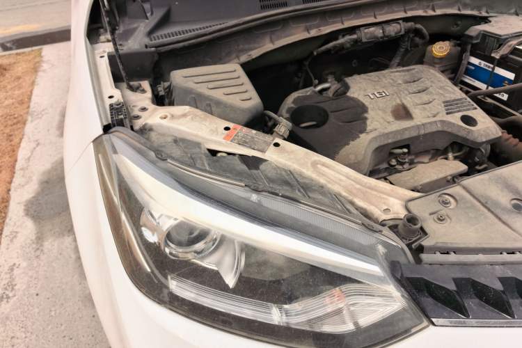 Used MG GS 2016 1.5TGI TST Luxury Edition Engine Bay Right