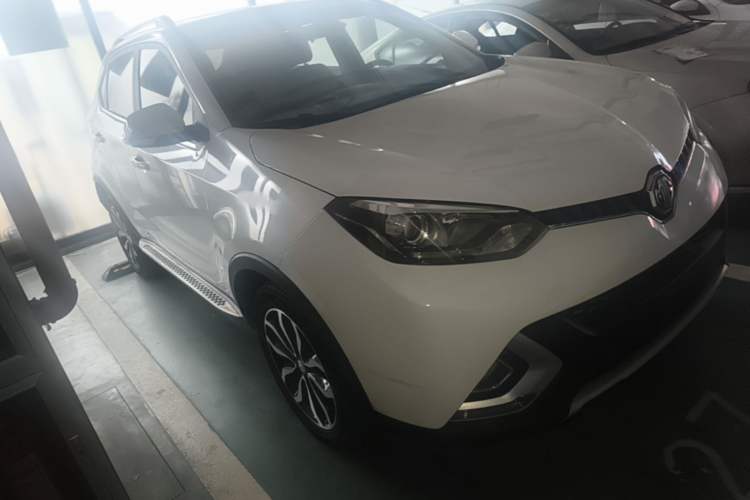 Used MG GS 2016 1.5TGI TST Luxury Edition Front Right 45 Deg