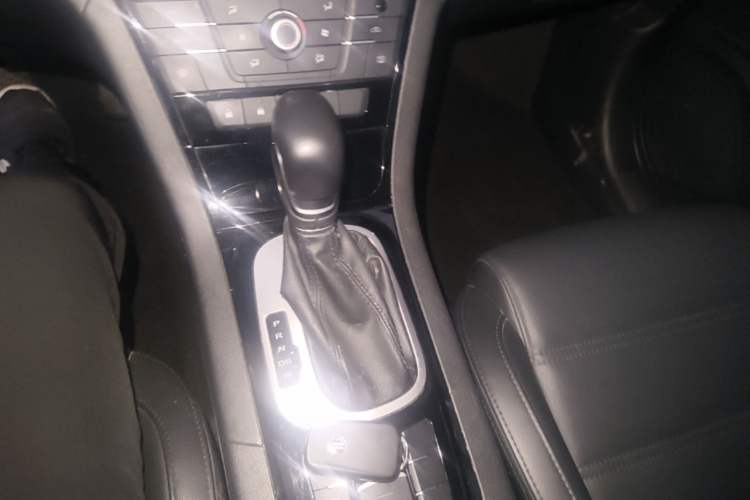 Used MG GS 2016 1.5TGI TST Luxury Edition Gear Lever