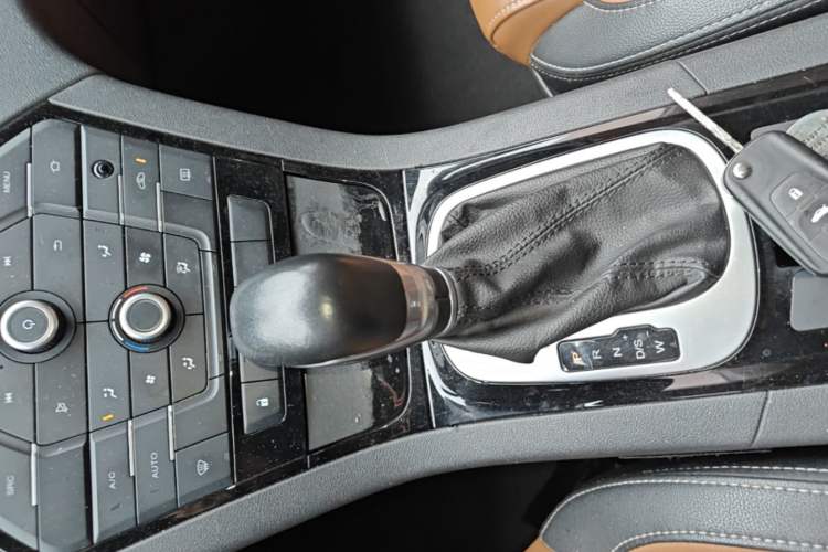 Used MG GS 2016 1.5TGI TST Luxury Edition Gear Lever