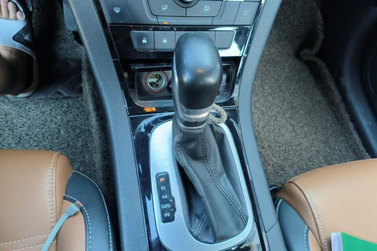 Used MG GS 2016 1.5TGI TST Luxury Edition Gear Lever