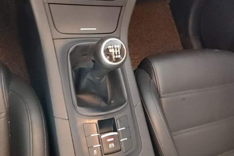 Used MG GS 2016 1.5TGI Manual Value Edition Gear Lever