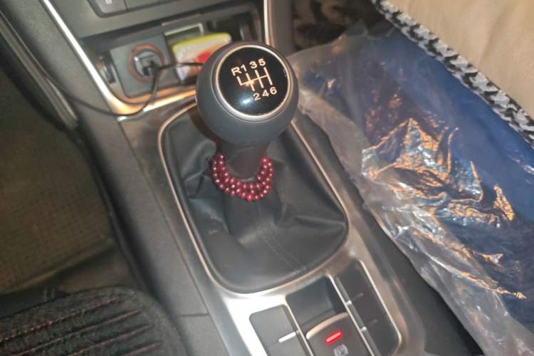 Used MG GS 2016 1.5TGI Manual Value Edition Gear Lever