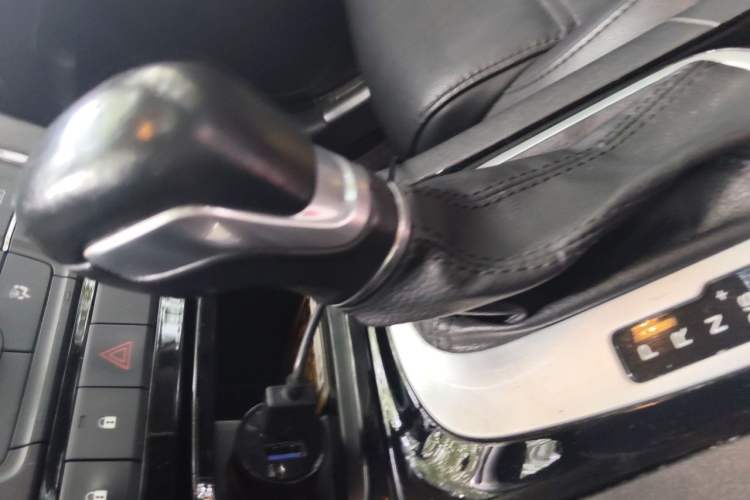 Used MG GS 2016 1.5TGI TST Luxury Edition Gear Lever
