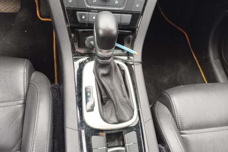 Used MG GS 2016 1.5TGI TST Luxury Edition Gear Lever