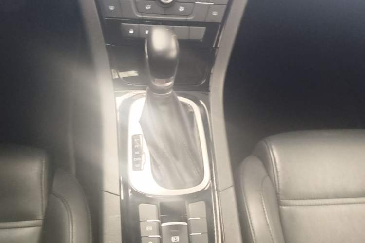 Used MG GS 2016 1.5TGI TST Luxury Edition Gear Lever