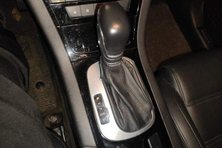 Used MG GS 2016 1.5TGI TST Luxury Edition Gear Lever