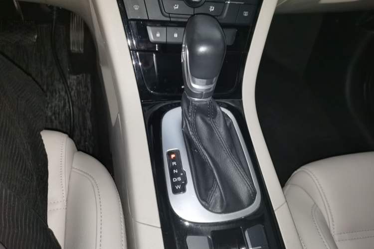 Used MG GS 2016 1.5TGI TST Luxury Edition Gear Lever
