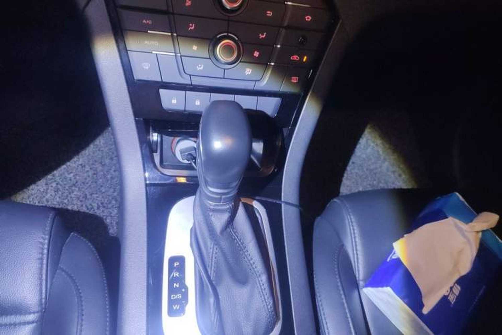 Used MG GS 2016 1.5TGI TST Luxury Edition Gear Lever