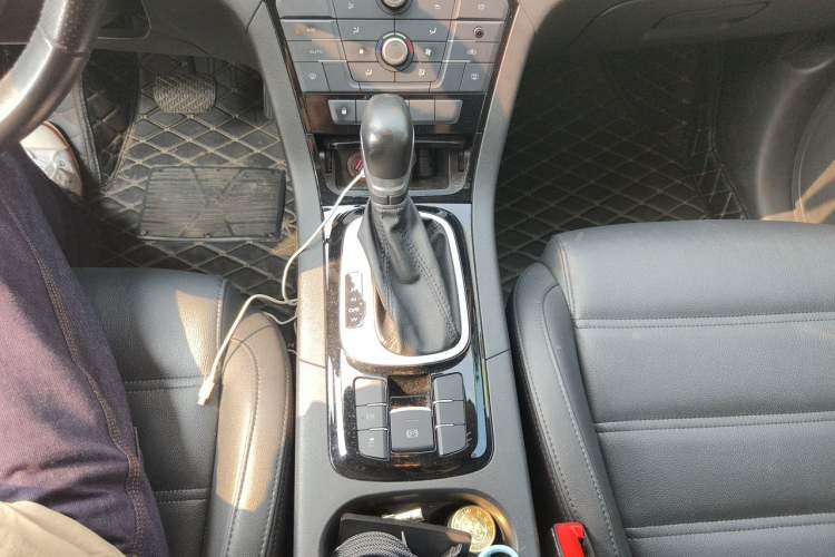Used MG GS 2016 1.5TGI TST Luxury Edition Gear Lever