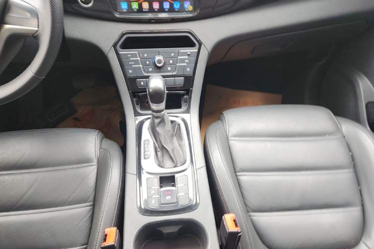 Used MG GS 2016 1.5TGI TST Luxury Edition Gear Lever