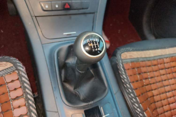 Used MG GS 2016 1.5TGI Manual Value Edition Gear Lever