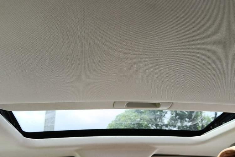 Used MG GS 2016 1.5TGI TST Luxury Edition Headliner
