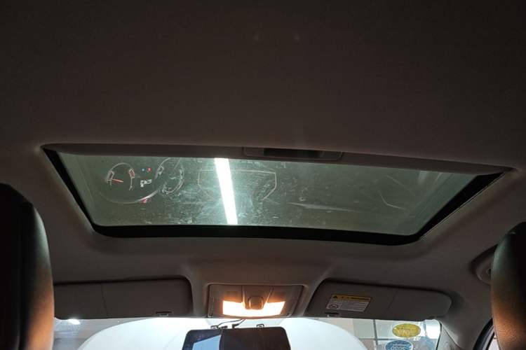 Used MG GS 2016 1.5TGI TST Luxury Edition Headliner