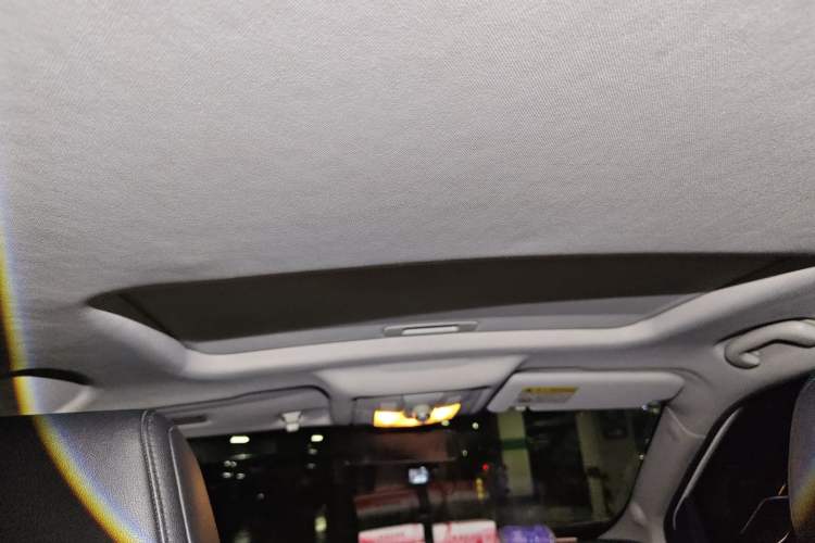 Used MG GS 2016 1.5TGI TST Luxury Edition Headliner