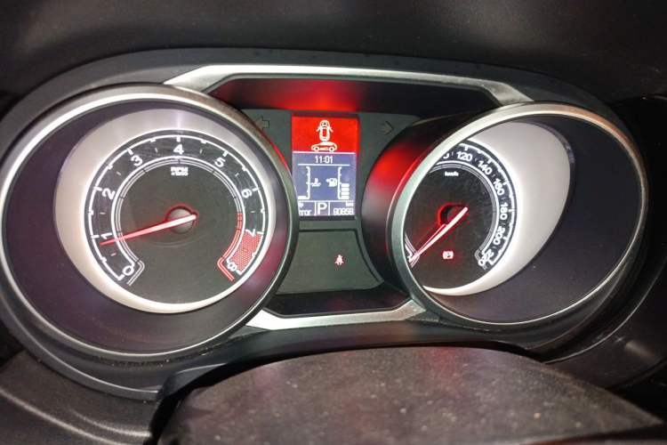 Used MG GS 2016 1.5TGI TST Luxury Edition Instrument Cluster