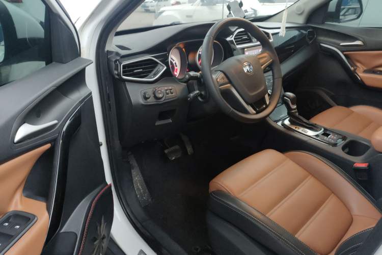 Used MG GS 2016 1.5TGI TST Luxury Edition Interior 2