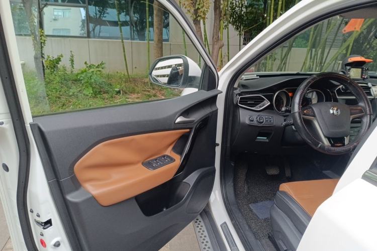 Used MG GS 2016 1.5TGI TST Luxury Edition Interior 3