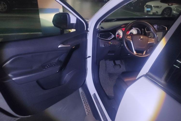 Used MG GS 2016 1.5TGI TST Luxury Edition Interior 3