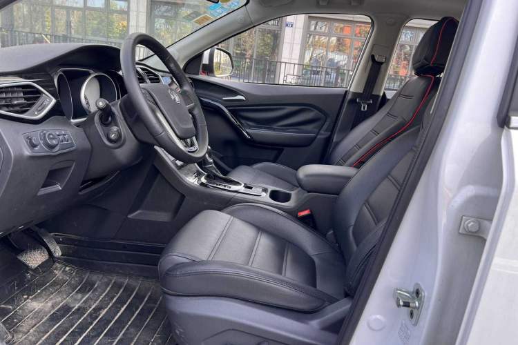 Used MG GS 2016 1.5TGI TST Luxury Edition Interior 4