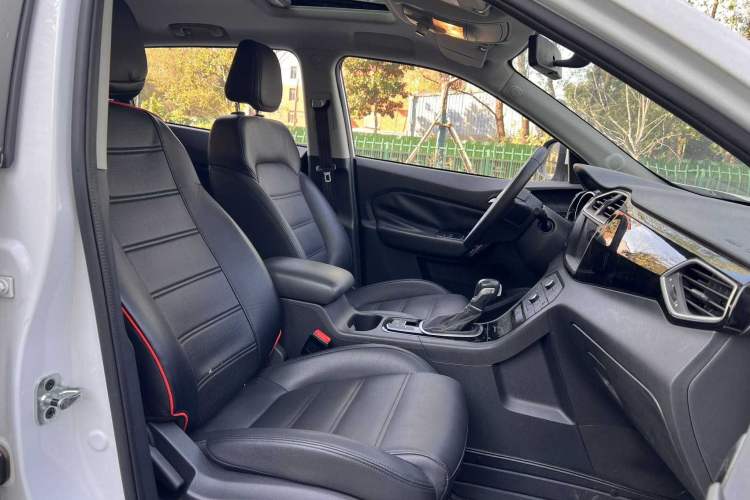 Used MG GS 2016 1.5TGI TST Luxury Edition Interior 7