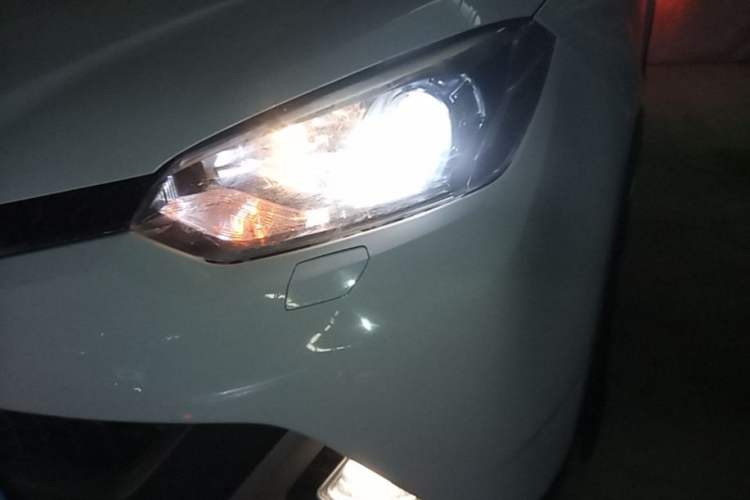 Used MG GS 2016 2.0TGI TST Four-Wheel Drive Flagship Edition Left Front Headlight