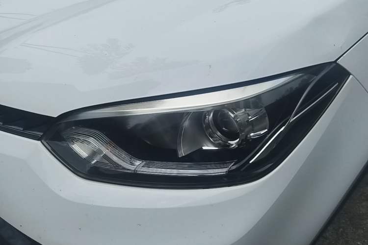 Used MG GS 2016 1.5TGI Manual Value Edition Left Front Headlight