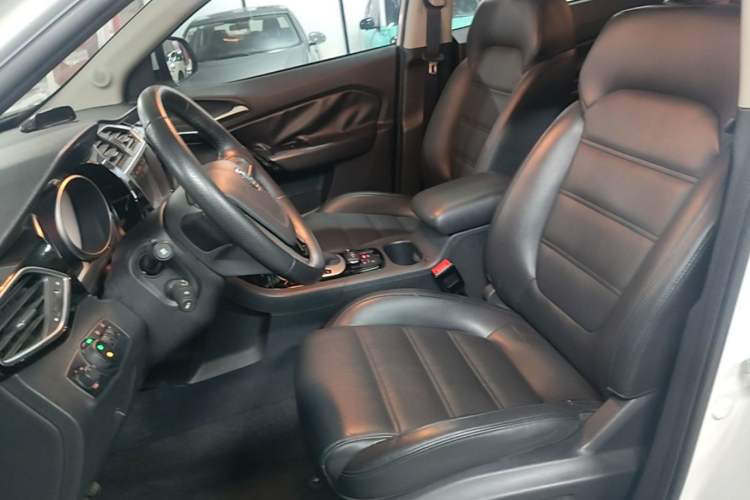 Used MG GS 2016 1.5TGI TST Luxury Edition Left Front Seat