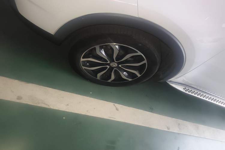 Used MG GS 2016 1.5TGI TST Luxury Edition Left Front Wheel Hub