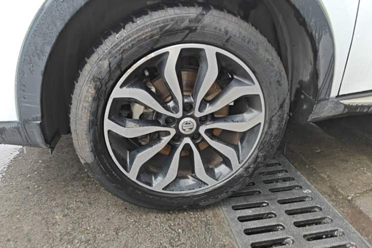 Used MG GS 2016 1.5TGI TST Luxury Edition Left Front Wheel Hub