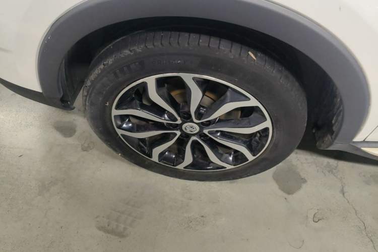 Used MG GS 2016 1.5TGI TST Luxury Edition Left Front Wheel Hub