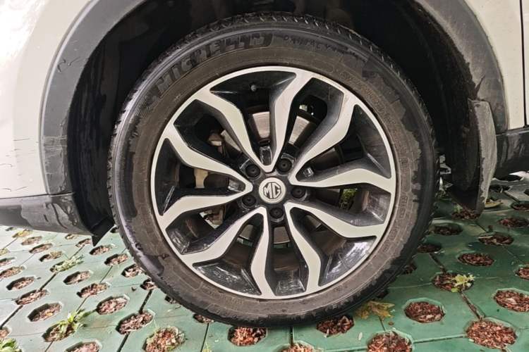Used MG GS 2016 1.5TGI TST Luxury Edition Left Front Wheel Hub