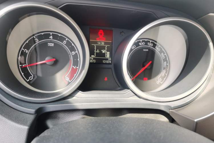 Used MG GS 2016 1.5TGI Manual Value Edition Odometer Close Up