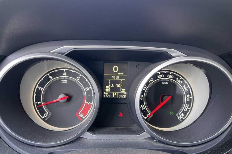 Used MG GS 2016 1.5TGI TST Luxury Edition Odometer Close Up