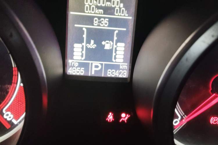 Used MG GS 2016 1.5TGI TST Luxury Edition Odometer Close Up