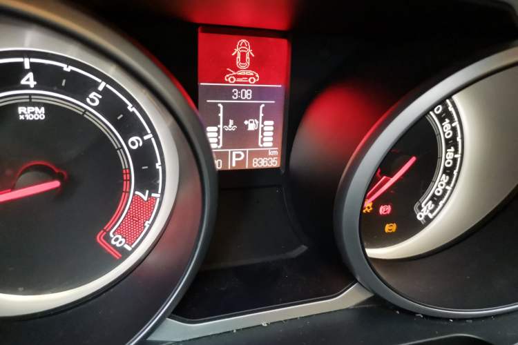 Used MG GS 2016 1.5TGI TST Luxury Edition Odometer Close Up